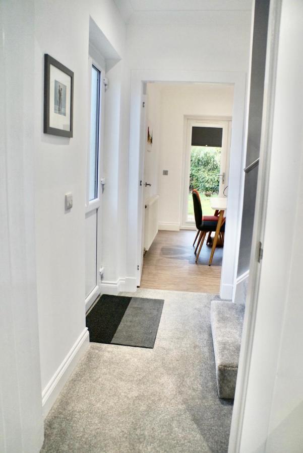 Leworin Apartment Stirling Bagian luar foto