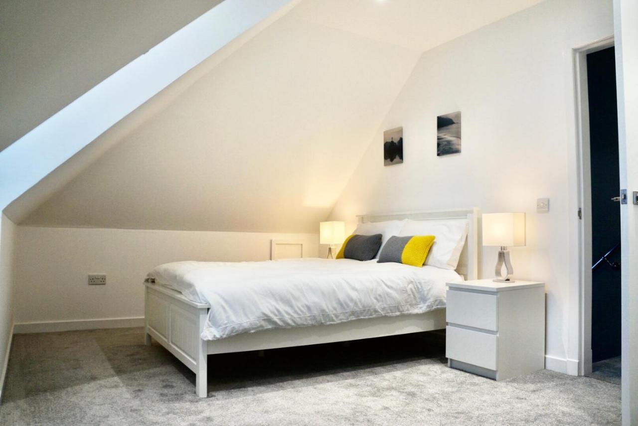 Leworin Apartment Stirling Bagian luar foto
