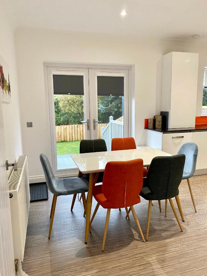 Leworin Apartment Stirling Bagian luar foto