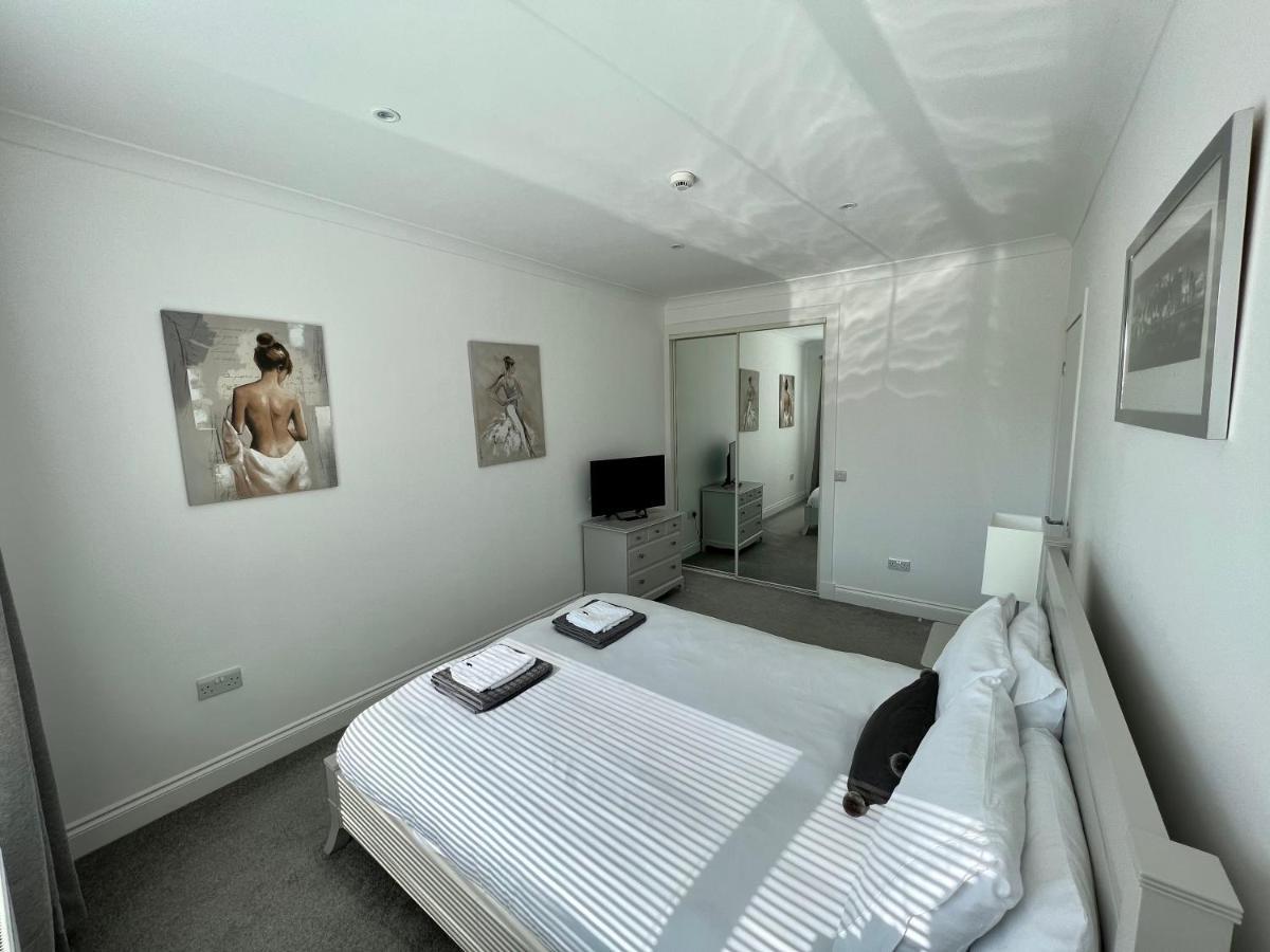 Leworin Apartment Stirling Bagian luar foto
