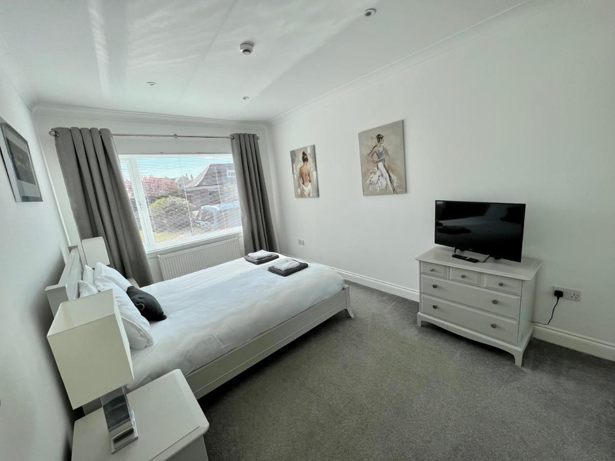 Leworin Apartment Stirling Bagian luar foto