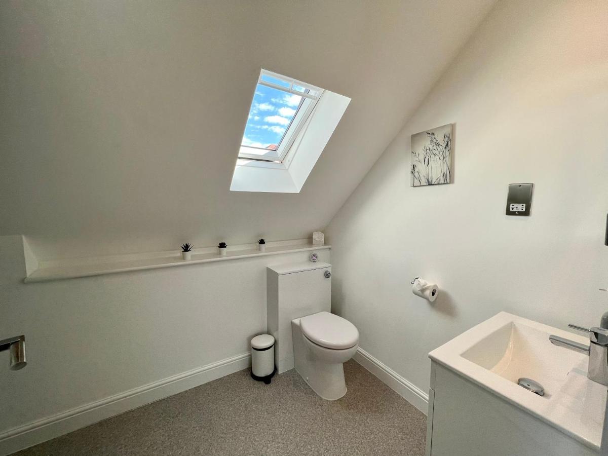 Leworin Apartment Stirling Bagian luar foto